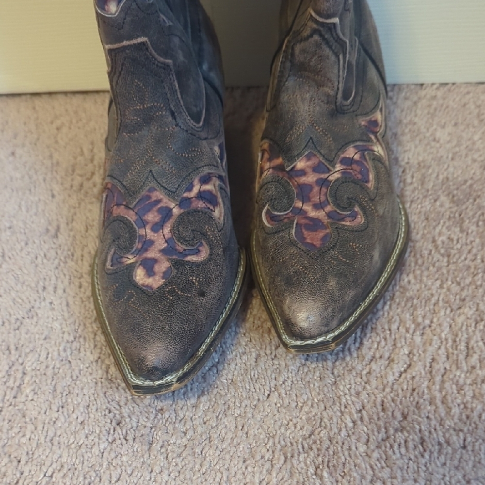 Laredo Aphfrika Women's Leather Western Boots With Leopard Detailing - Picture 2 of 4